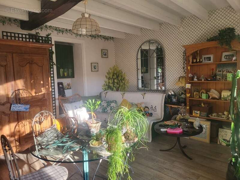 Maison à vendre 4 pièces LOUIN (79) Terrain clos 478 m² - photo 2