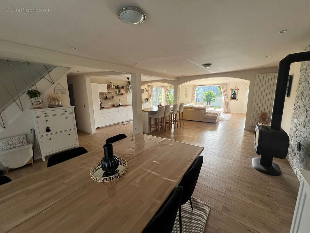 Maison à SAINT-CHERON