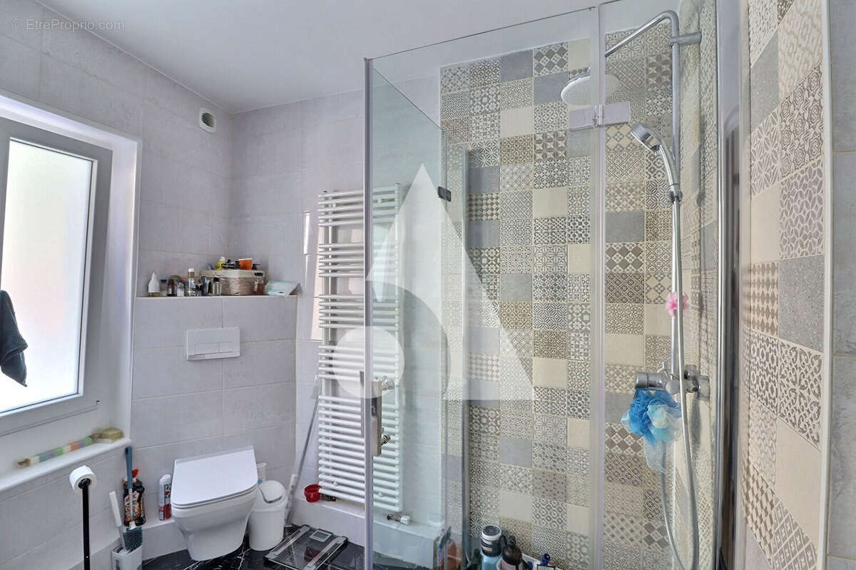 Pontoise - Maison 200m² Rénovée + Dépendance Indépendante (Revenu locatif possible 800/mois) - Opportunité Rare - photo 10