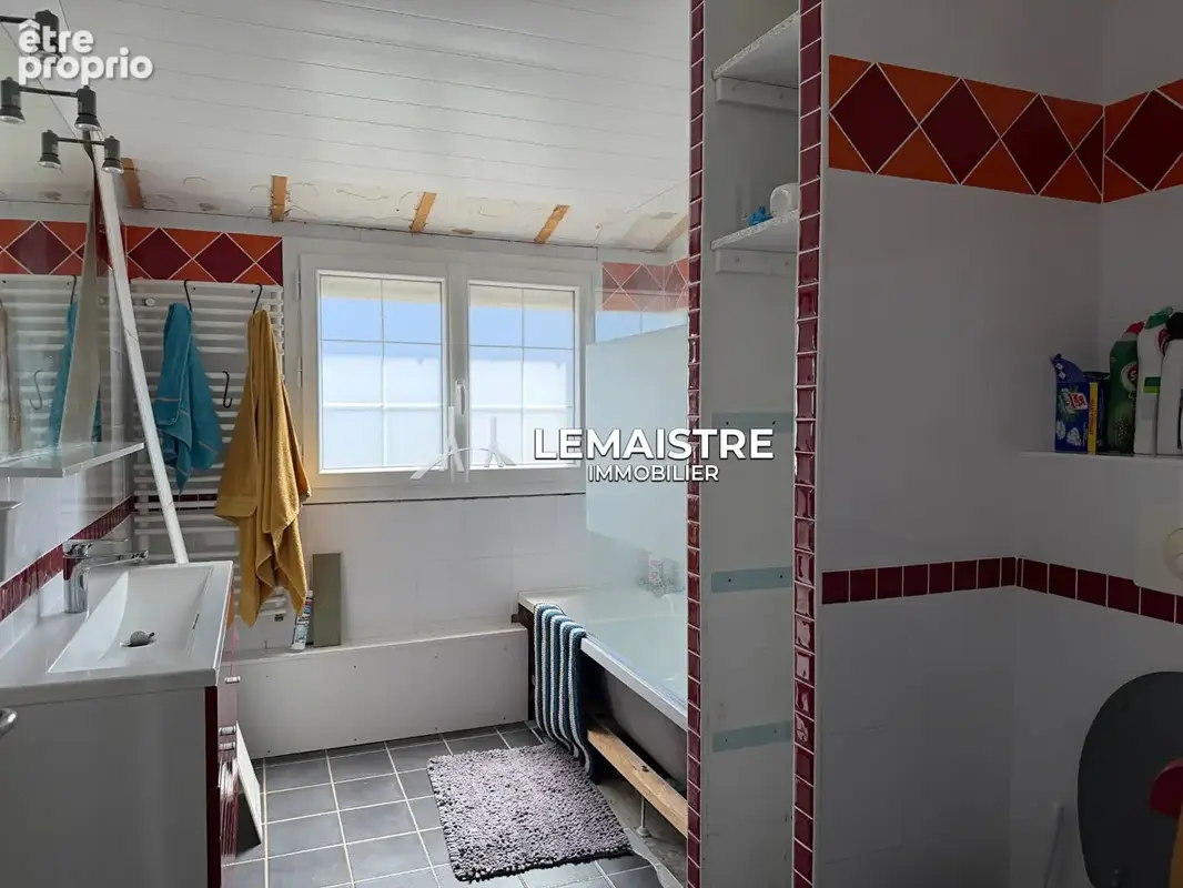Maison à vendre - Secteur Criquetot-l'Esneval / Étretat - 134 m² - 5 CHAMBRES - Vie de plain-pied - Jardin - photo 9
