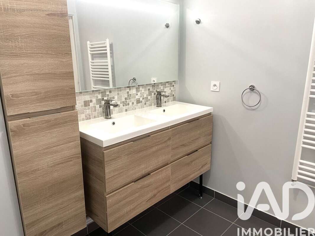 Photo 6 - Appartement à QUINCY-SOUS-SENART