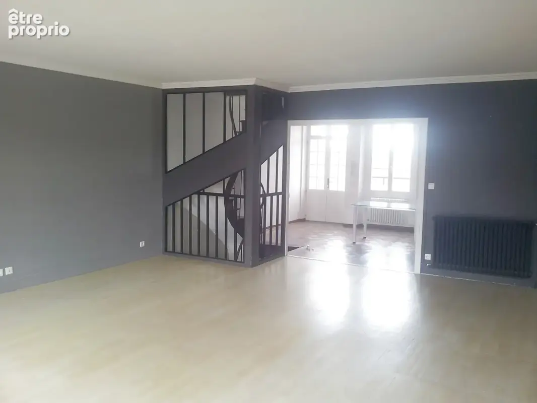 AUTUN, en plein centre ville, grand ensemble immobilier comprenant 3 lots principaux, rénovés et loués. - photo 3