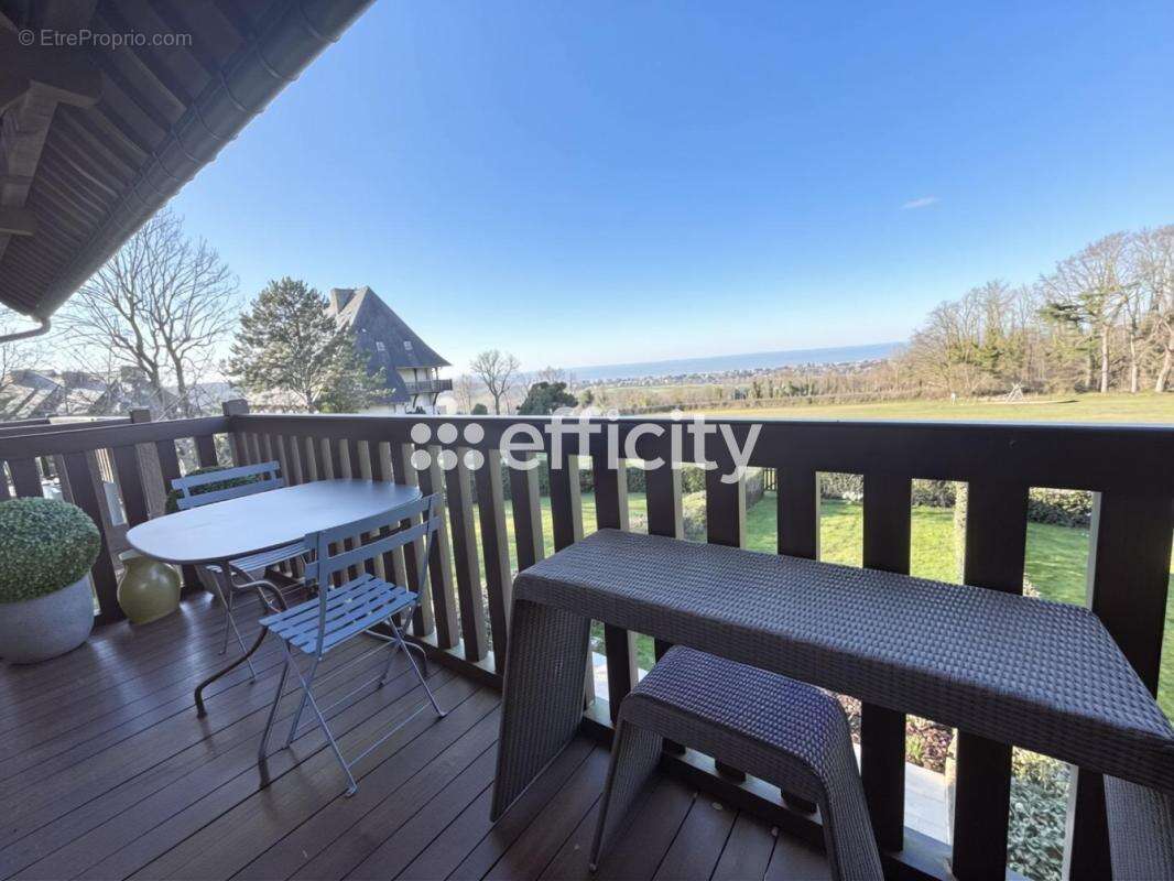 Appartement à TOURGEVILLE