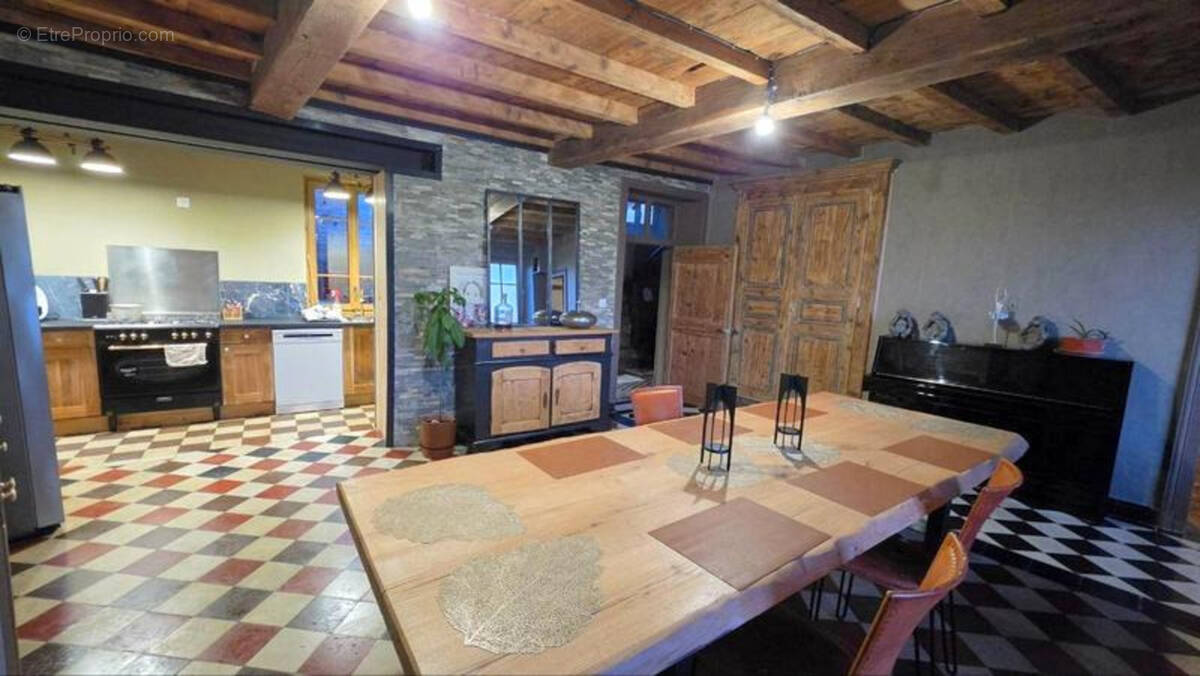 Maison à PEROUGES