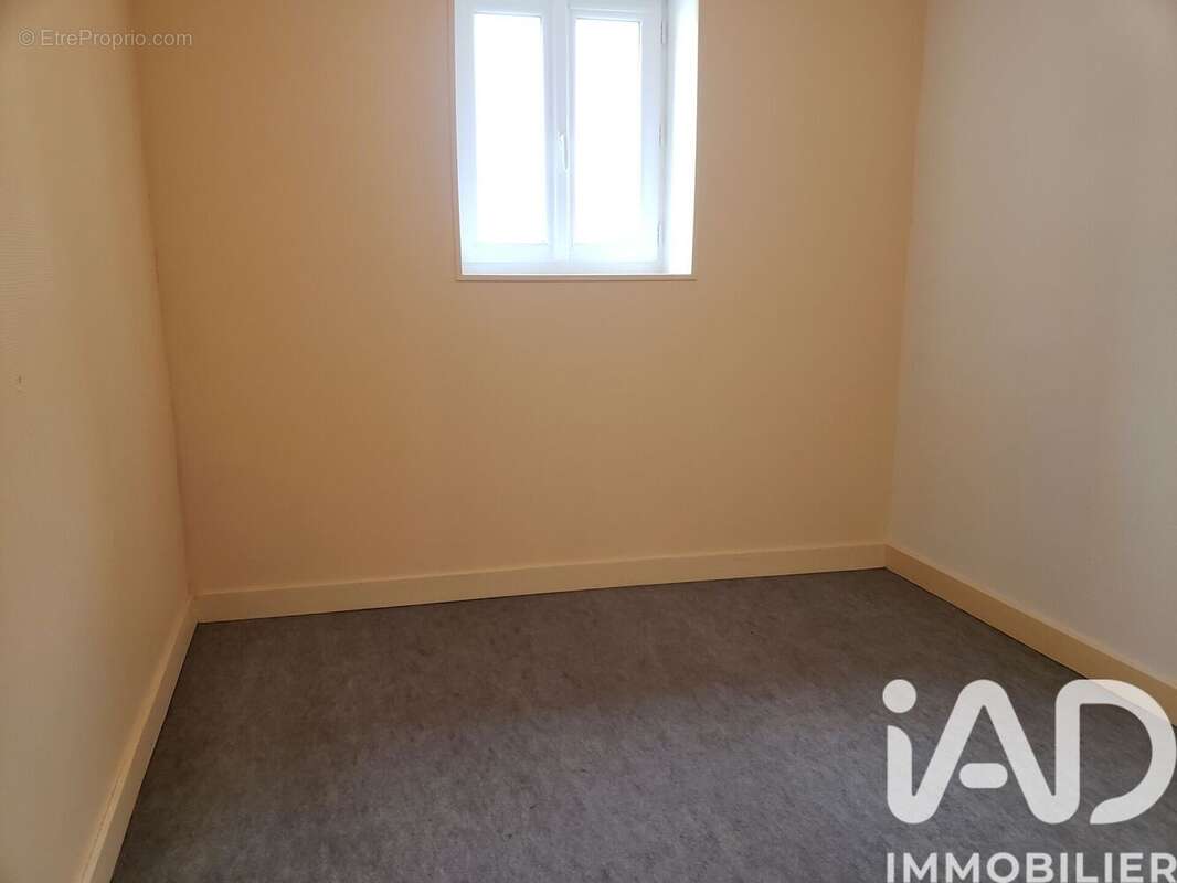 Maison 85 m² à Paizay-Naudouin-Embourie  - photo 7