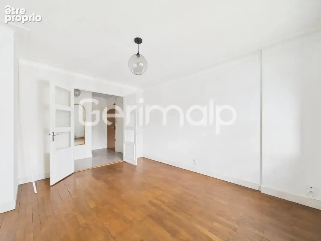 Vente - Appartement - 3 pièces + cuisine - 58 m² - 279 000 € - - photo 2