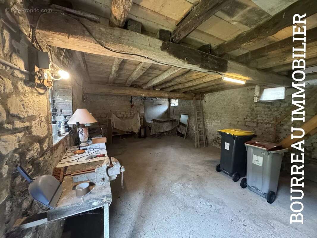 Maison à CHASSY