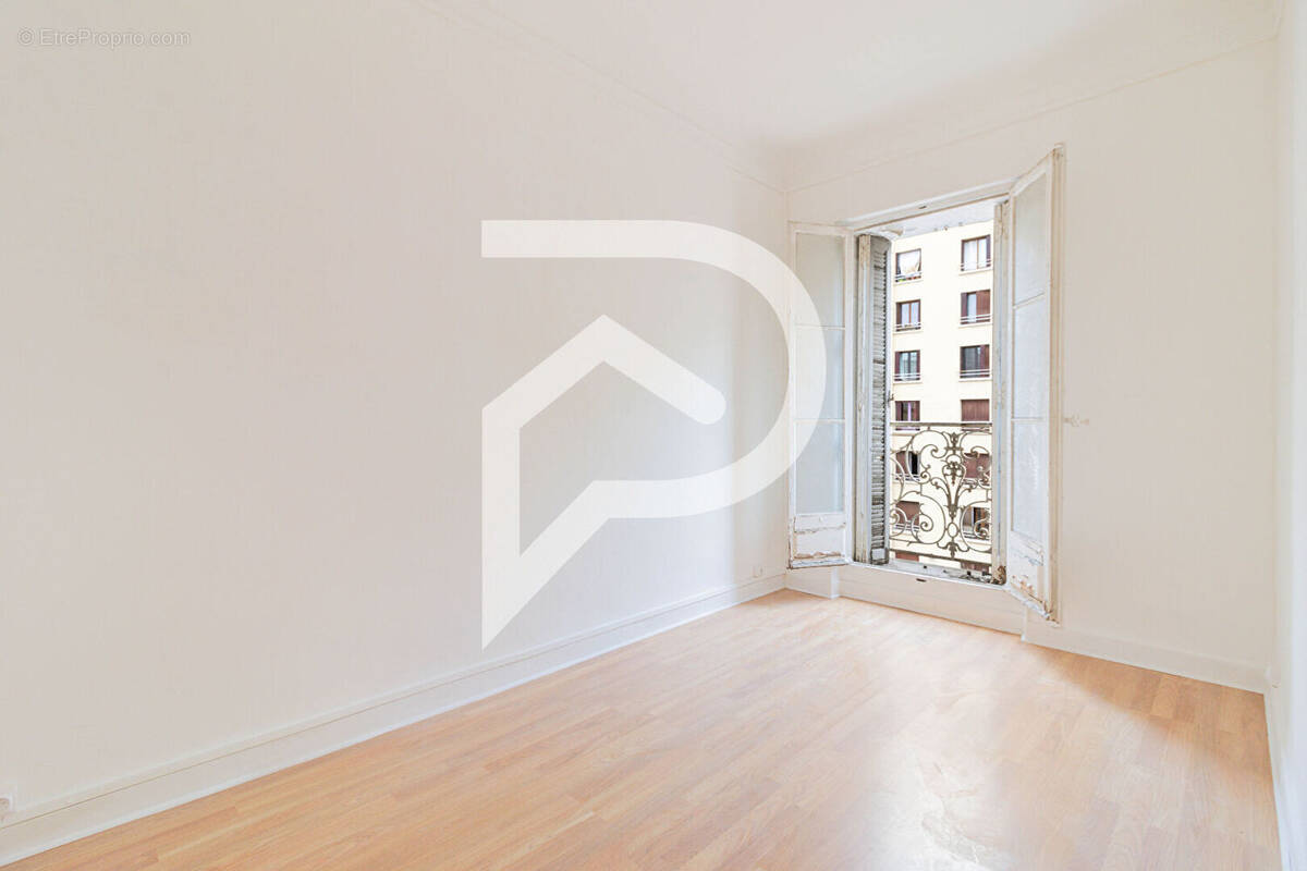 Appartement à MARSEILLE-2E
