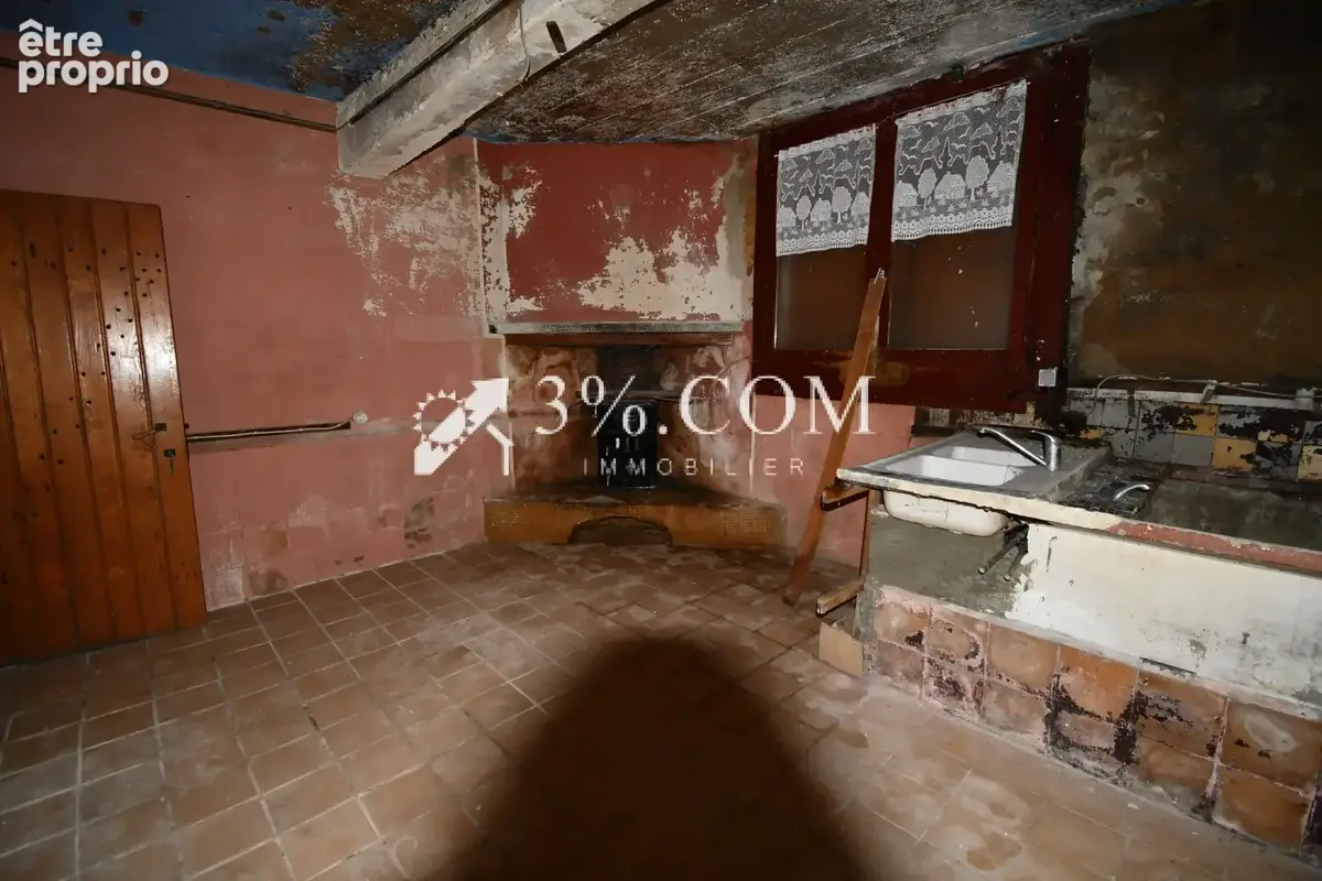 Maison de village avec 3 chambres, jardin de 530 m2, garage et dépendances - photo 15