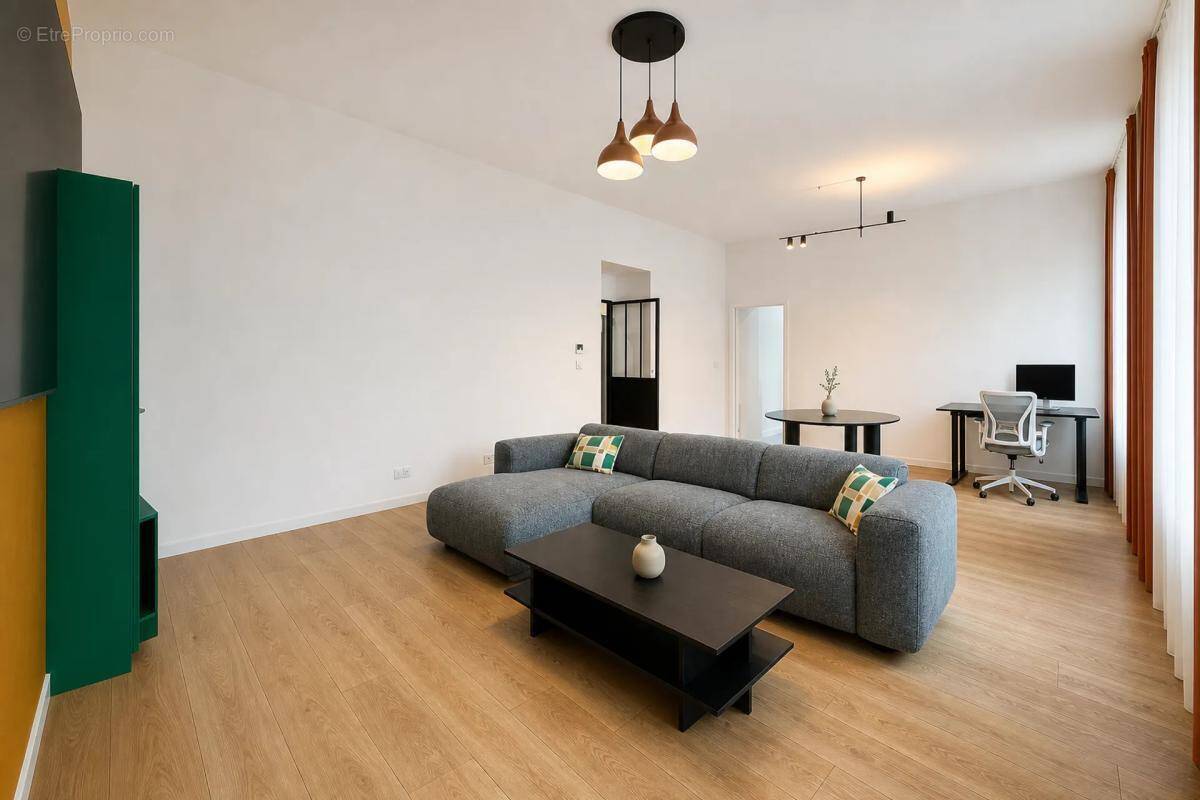 Appartement à SAINT-ETIENNE