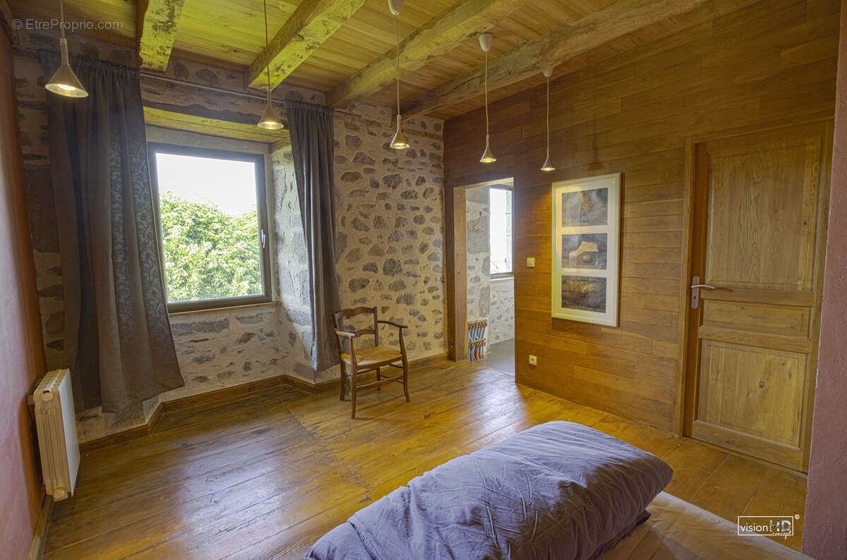 Maison à CRANDELLES