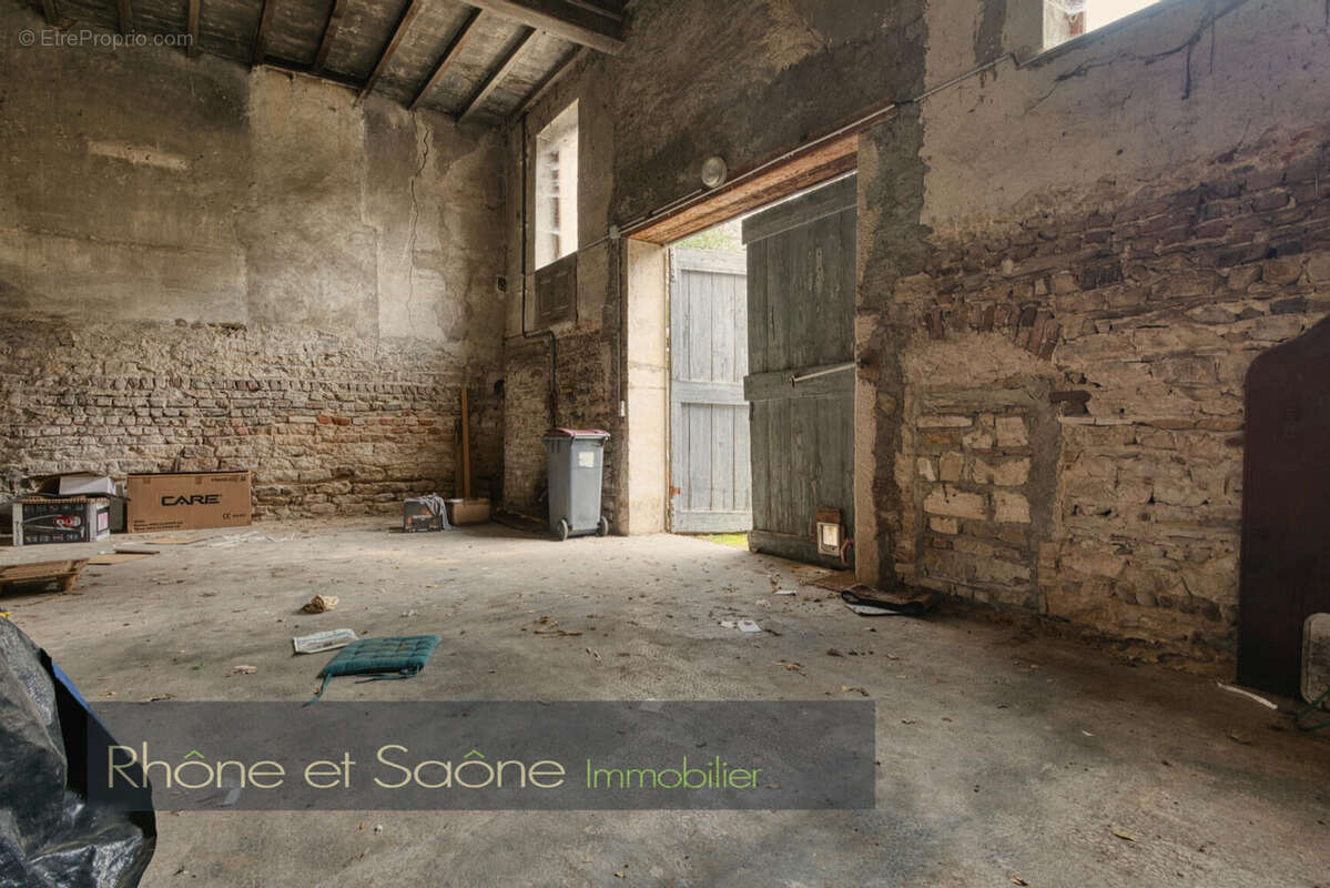 Photo 3 - Maison à MONTMERLE-SUR-SAONE