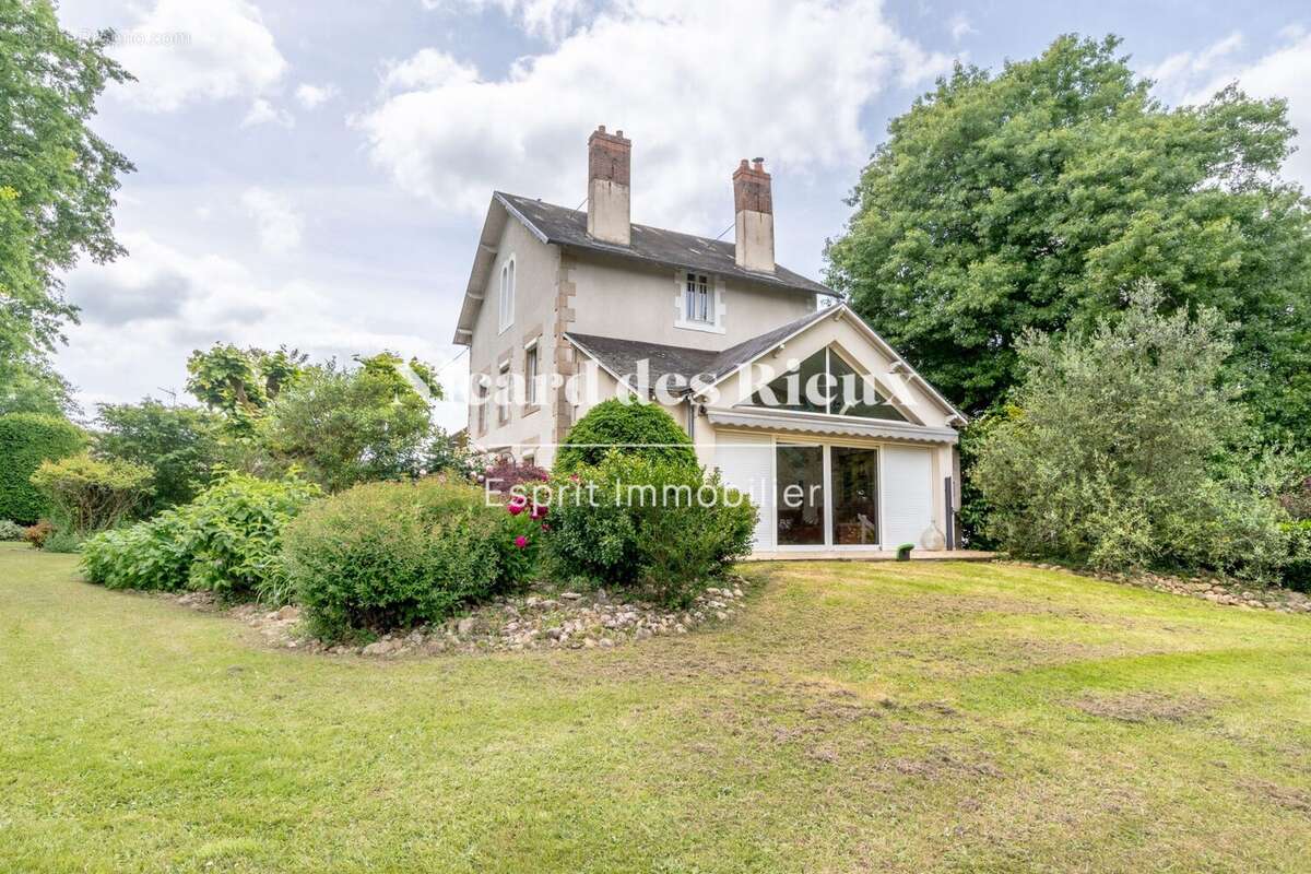 Maison à AIXE-SUR-VIENNE