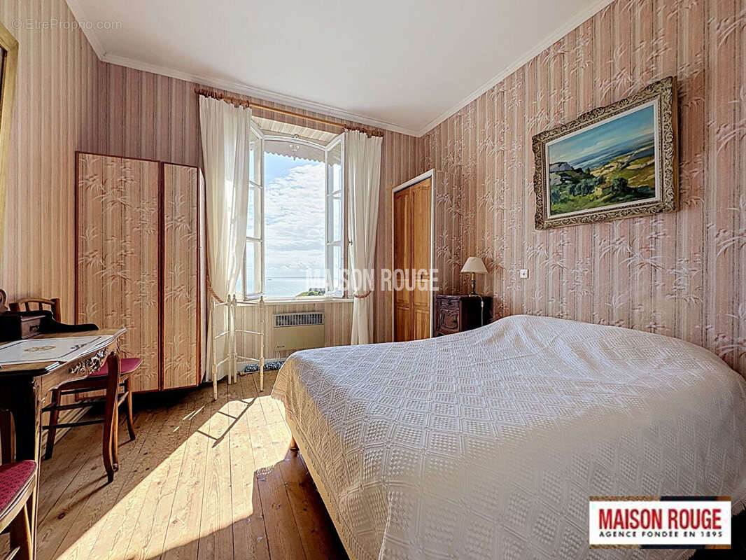 Maison de caractère vue mer exceptionnelle à Saint-Quay-Portrieux , 6 chambres, jardin paysager et fort potentiel - photo 18