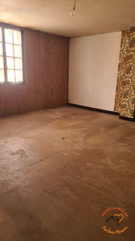 Maison à ETEIGNIERES