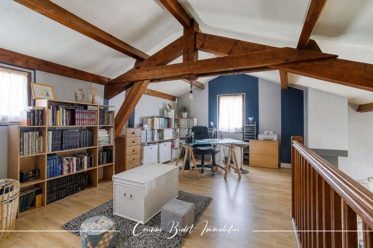 Maison à MIONS
