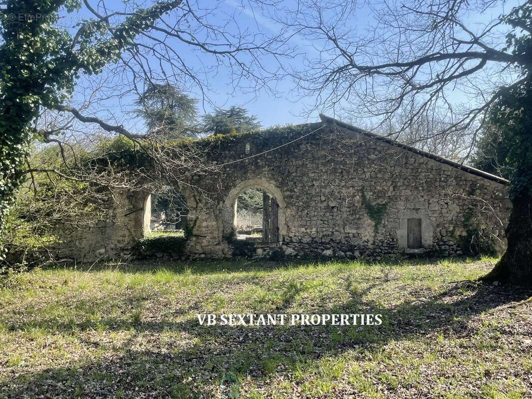 Entre- Deux- Mers, À 15mn de Saint-Émilion et 50 mn de Bordeaux,  coup de coeur pour ce  domaine de 13 hectares, rare et emprein - photo 15