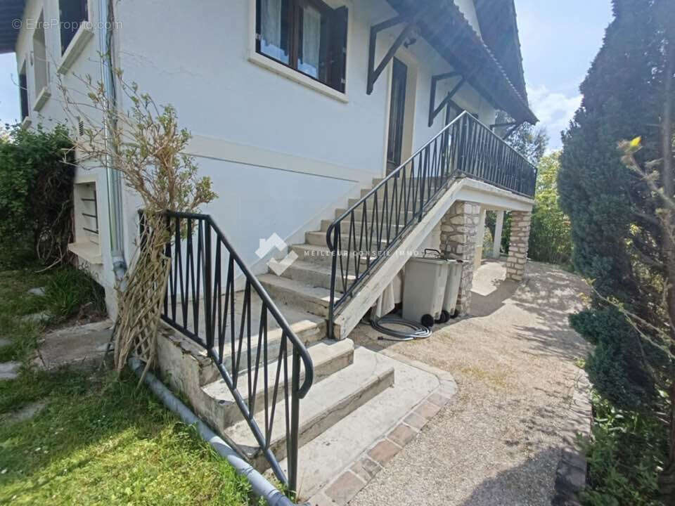 Maison 107 m² à Perigny  - photo 3