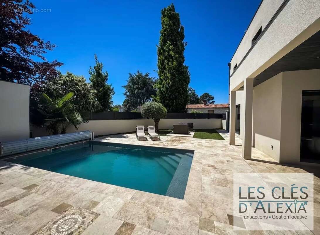 Maison à DECINES-CHARPIEU