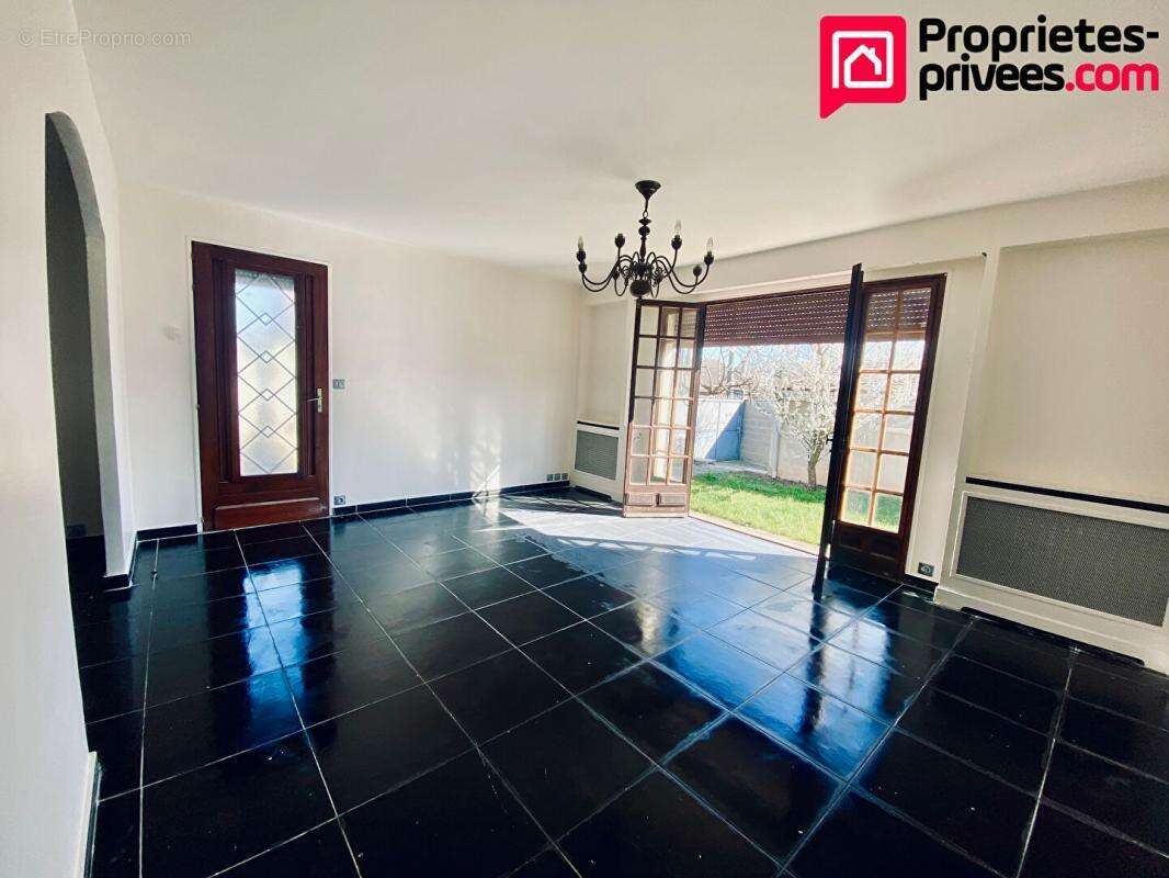 Maison à GARGES-LES-GONESSE