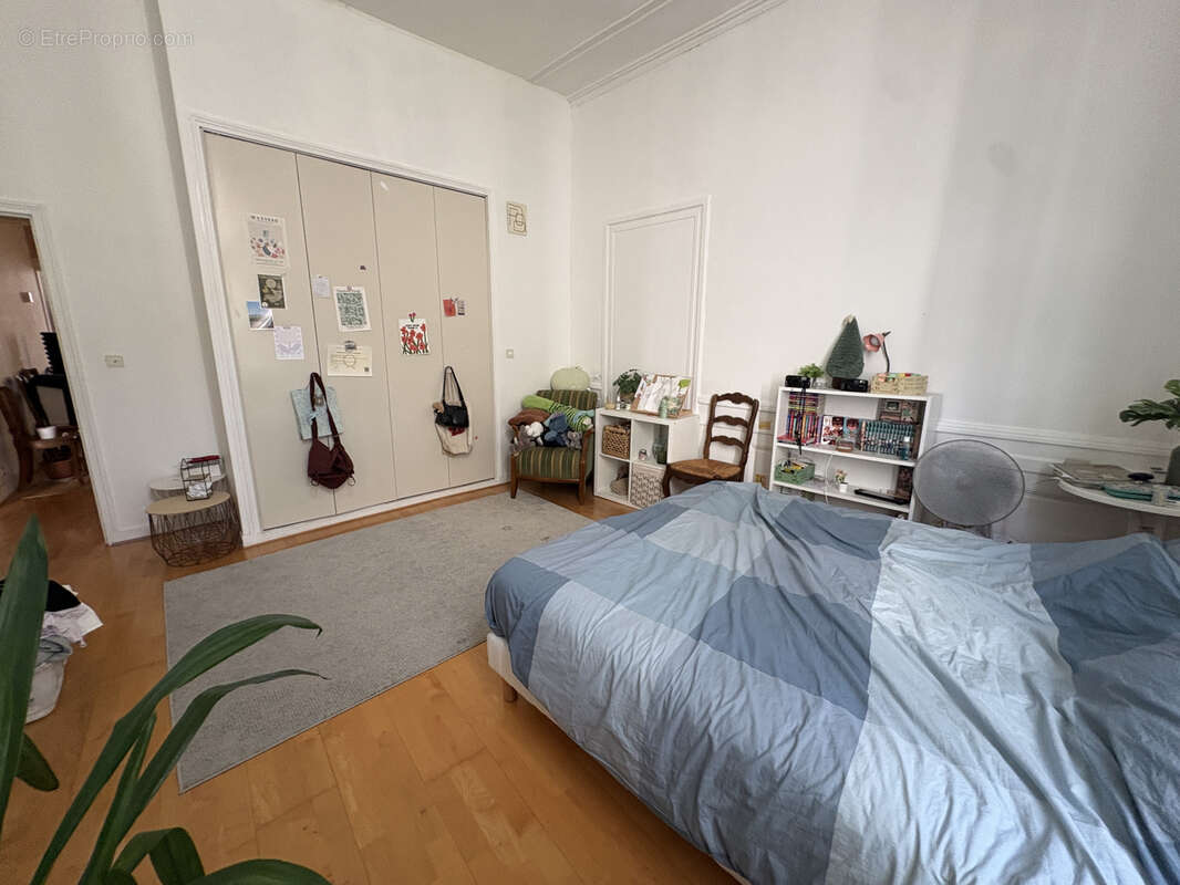 Elégant appartement de 155 m2 quartier Halles Centrales - photo 15