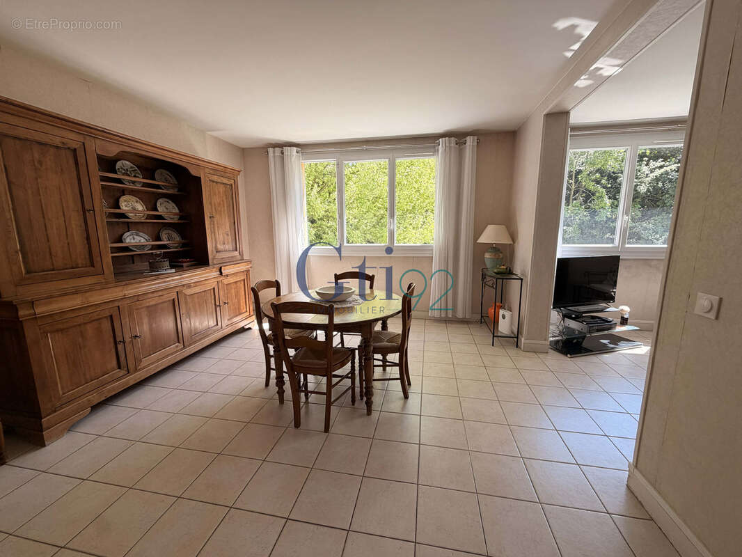 Appartement à CHATILLON