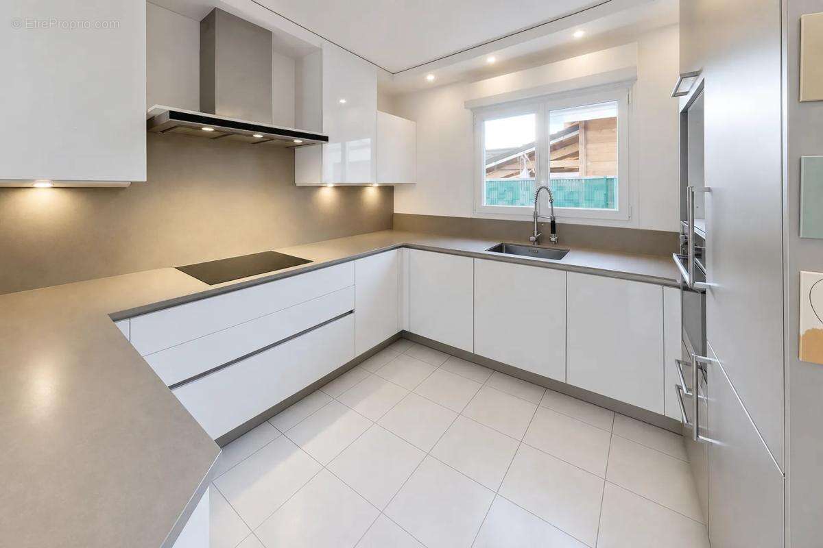 Maison de 4 pièces de 105 m² à Lully - photo 9