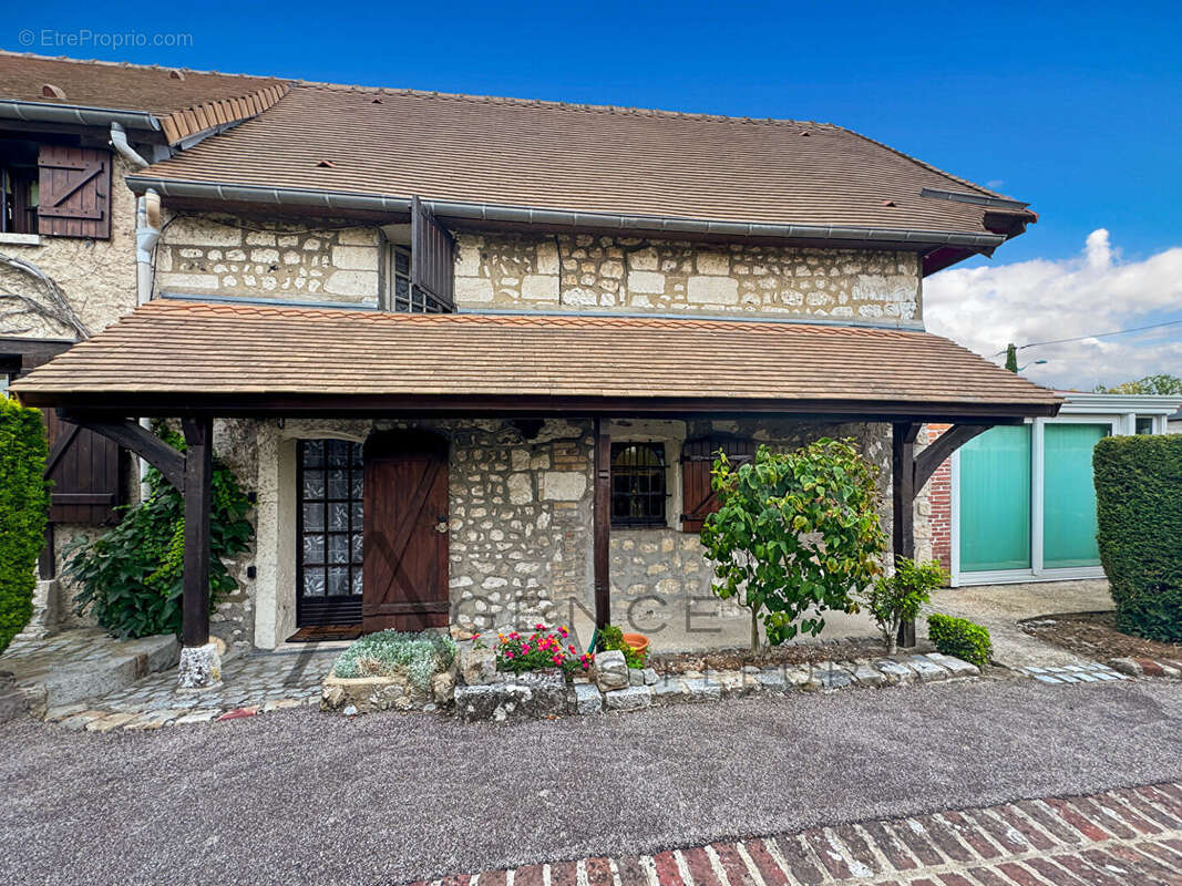 Maison à TOURVILLE-LA-RIVIERE