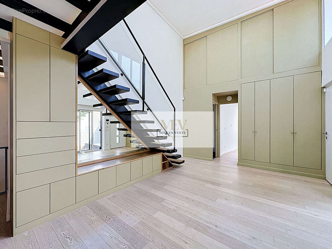 Maison de charme rénovée et agrandie 120 m² - prestations haut de gamme - terrain 293 m² - photo 2
