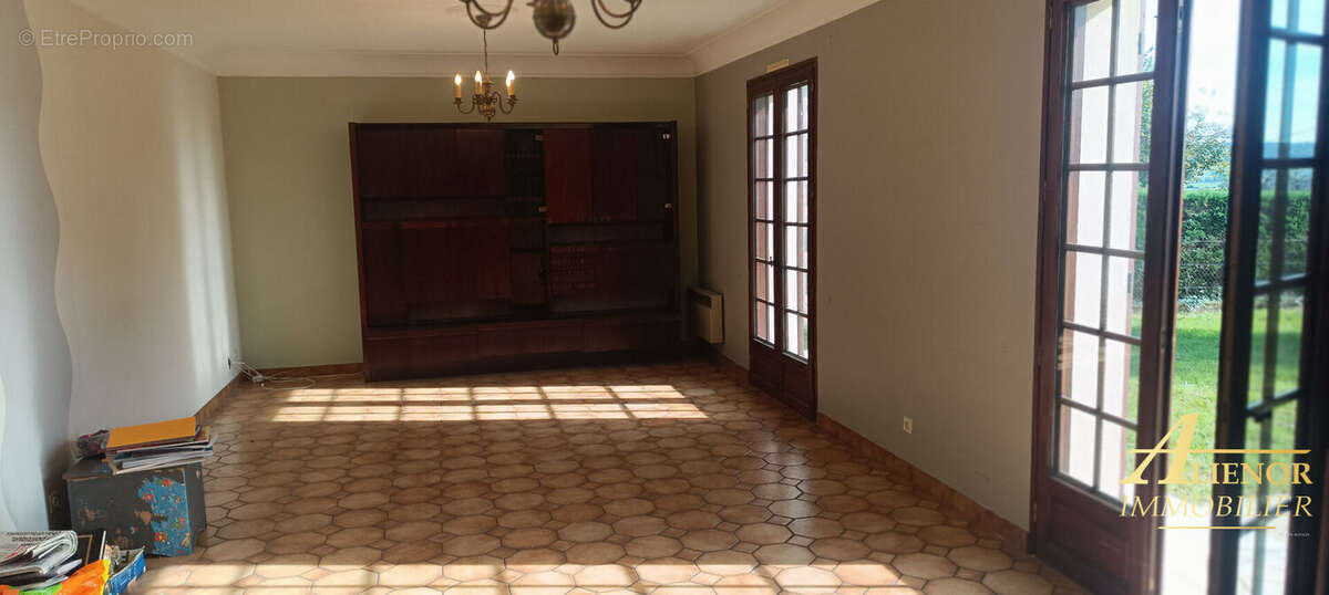 Maison à MOULEYDIER
