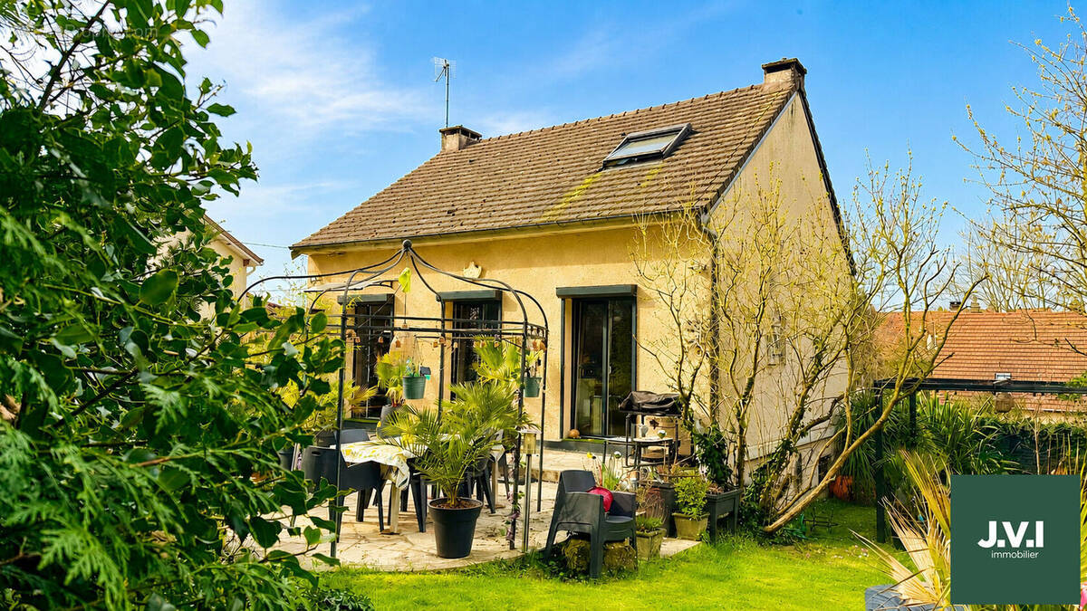 Maison à MONTLIGNON