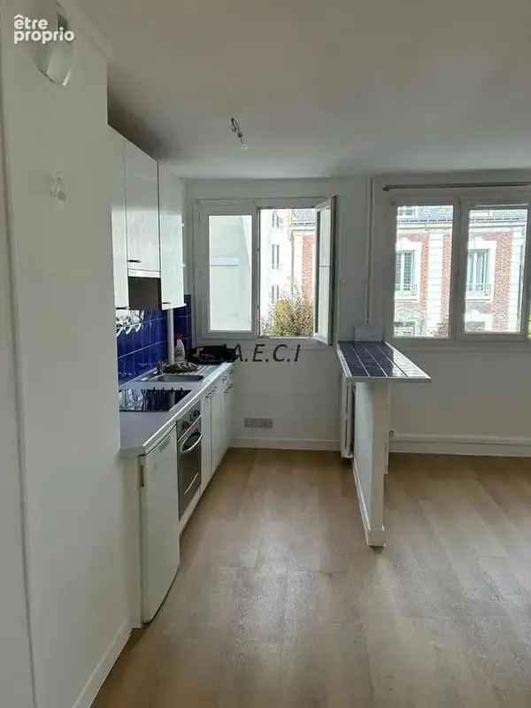 BOIS-COLOMBES –studio de 27 m² vue dégagée- près gare et marché - photo 4