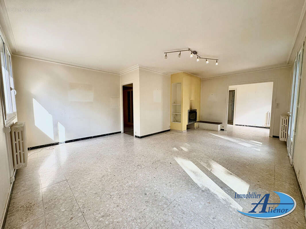 Maison à CHANCELADE