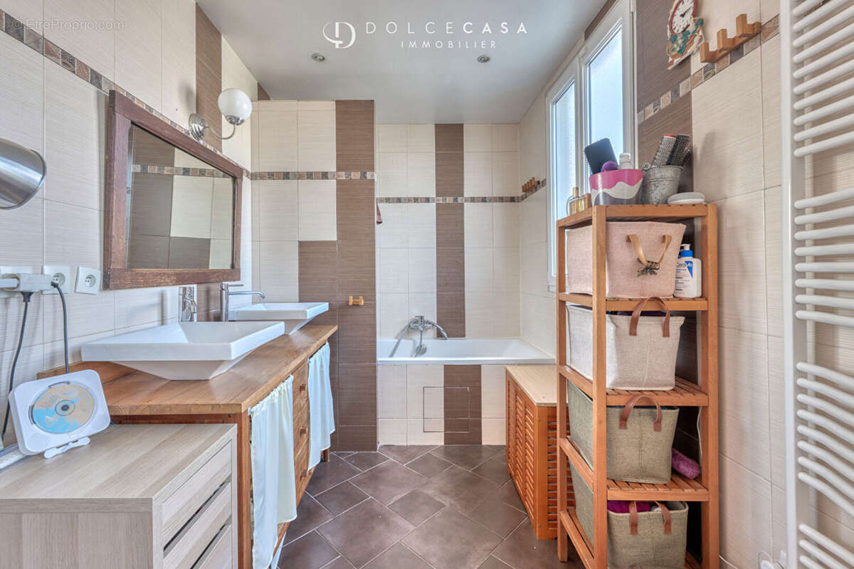 Maison à BRY-SUR-MARNE