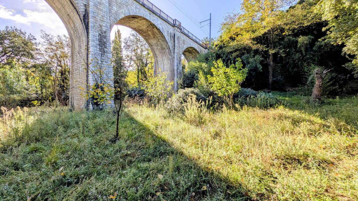 Terrain à LE BOULOU