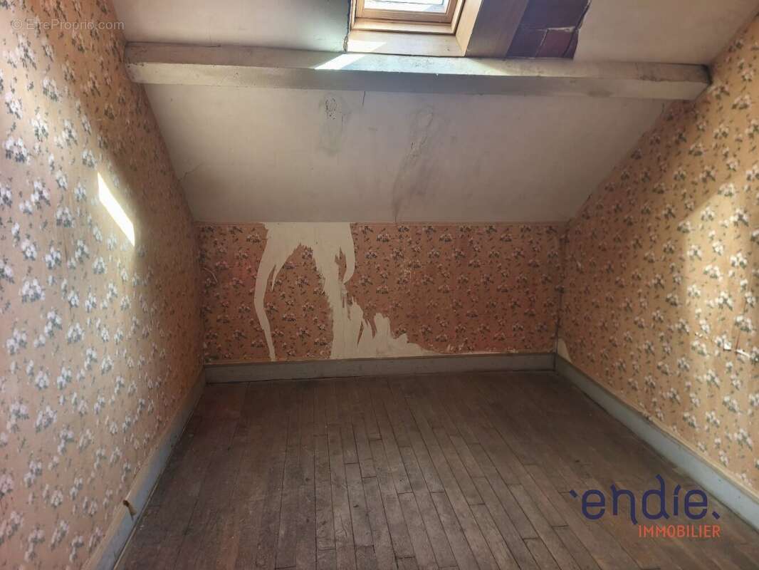 MURAT : maison de 9 pièces (152 m²) en vente - photo 12