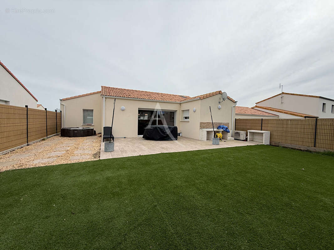 Maison Coex 4 pièce(s) 103 m2 - photo 12