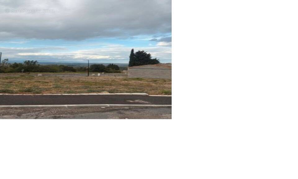 Terrain à CARCASSONNE