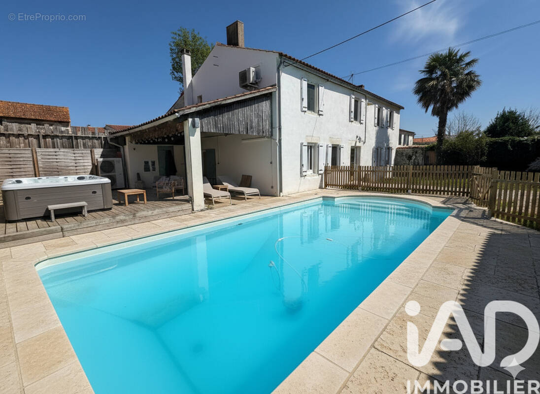 Photo 1 - Maison à VERINES