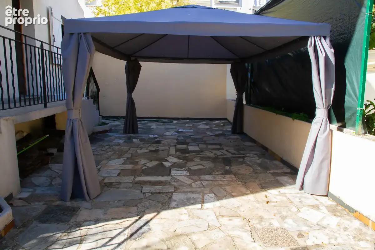 Une maison familiale au calme, à proximité de toutes les commodités - photo 3