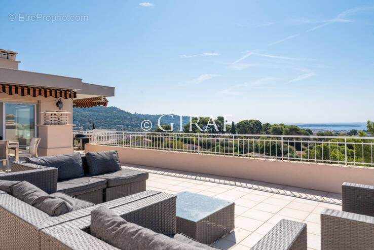 Appartement à LE CANNET