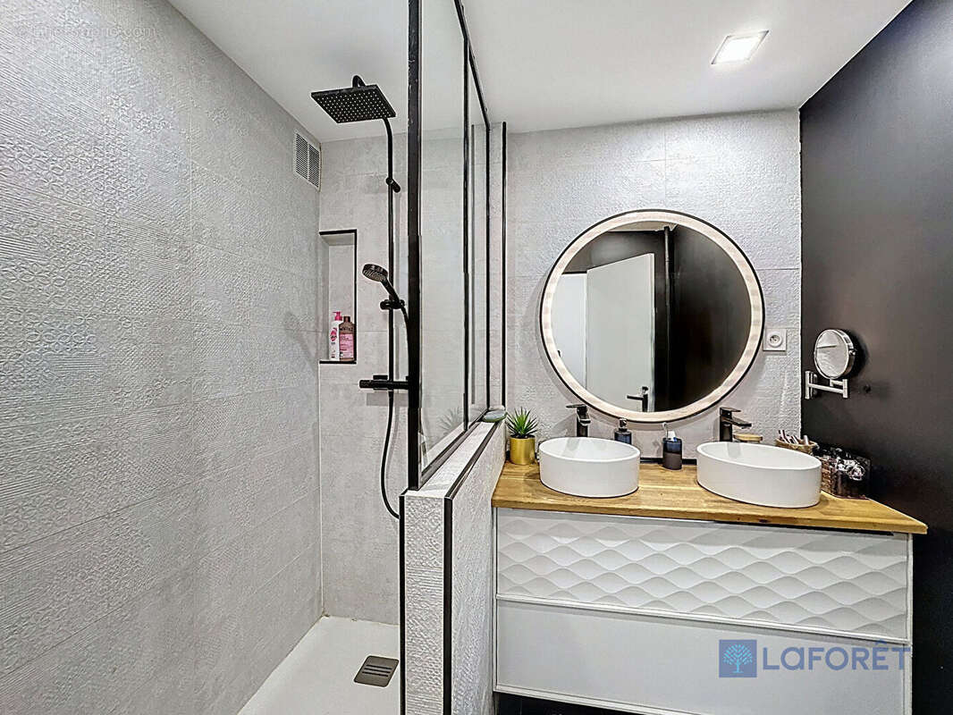 Appartement rénové - centre ville Arpajon -  F3 - 68m² - photo 7