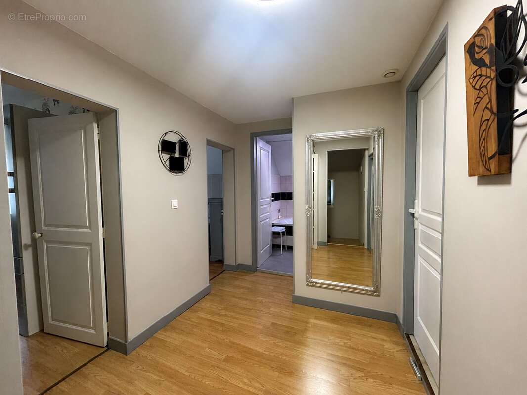 Maison ancienne rénovée avec cave, atelier, jardin - photo 8