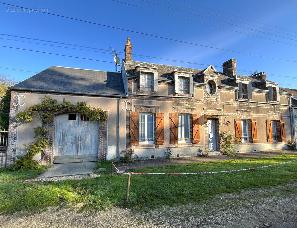Maison à LA LOUPE
