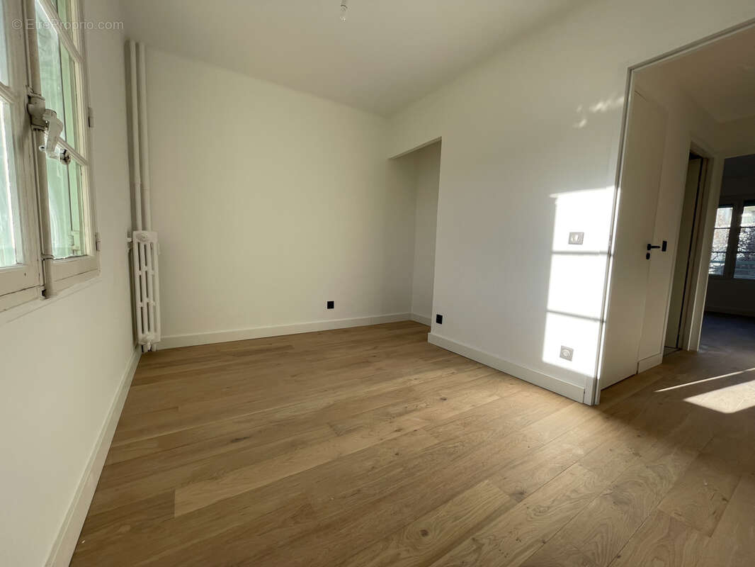 Appartement à MARSEILLE-7E