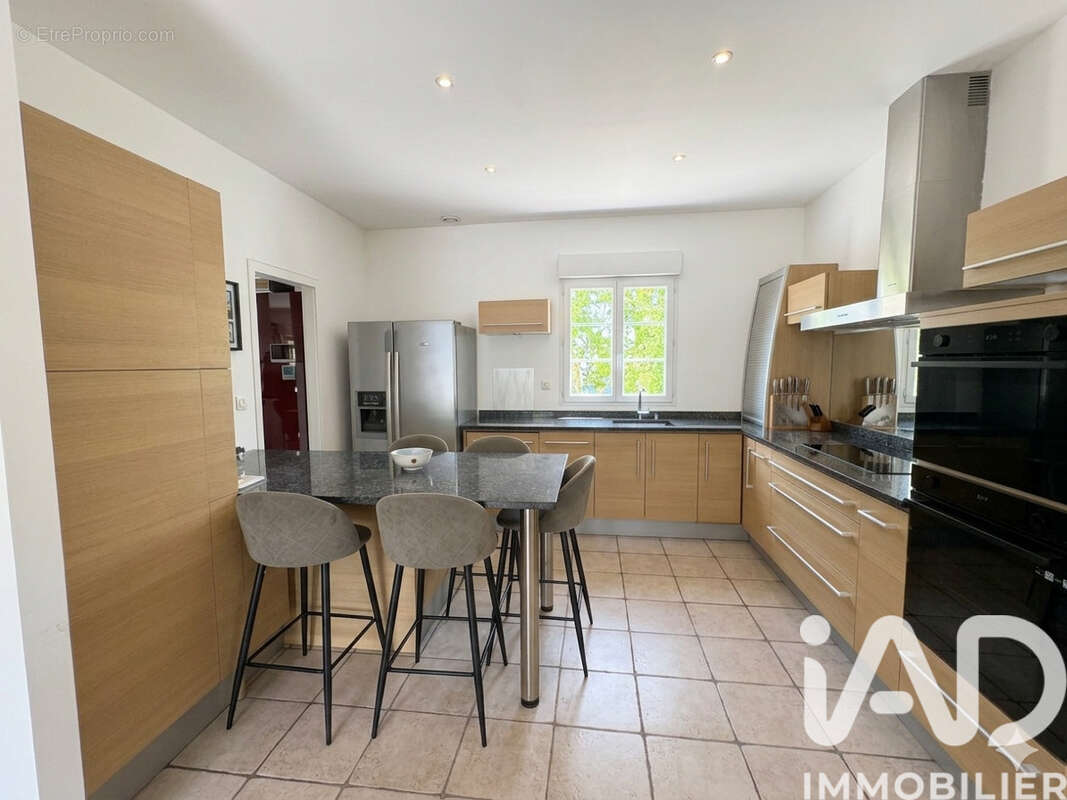 Maison 160 m² à Longjumeau  - photo 7