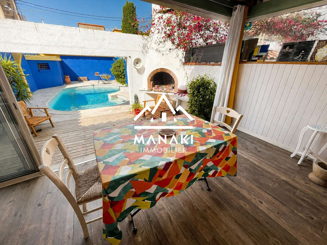 Véranda Terrasse Piscine - Maison à PERPIGNAN