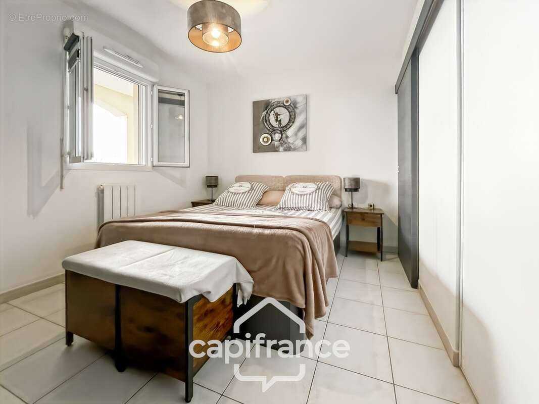 Appartement 40m2 rénové et climatisé, en rez de jardin , une chambre et sa salle de douche, sa terrasse couverte ,, piscine rési - photo 14
