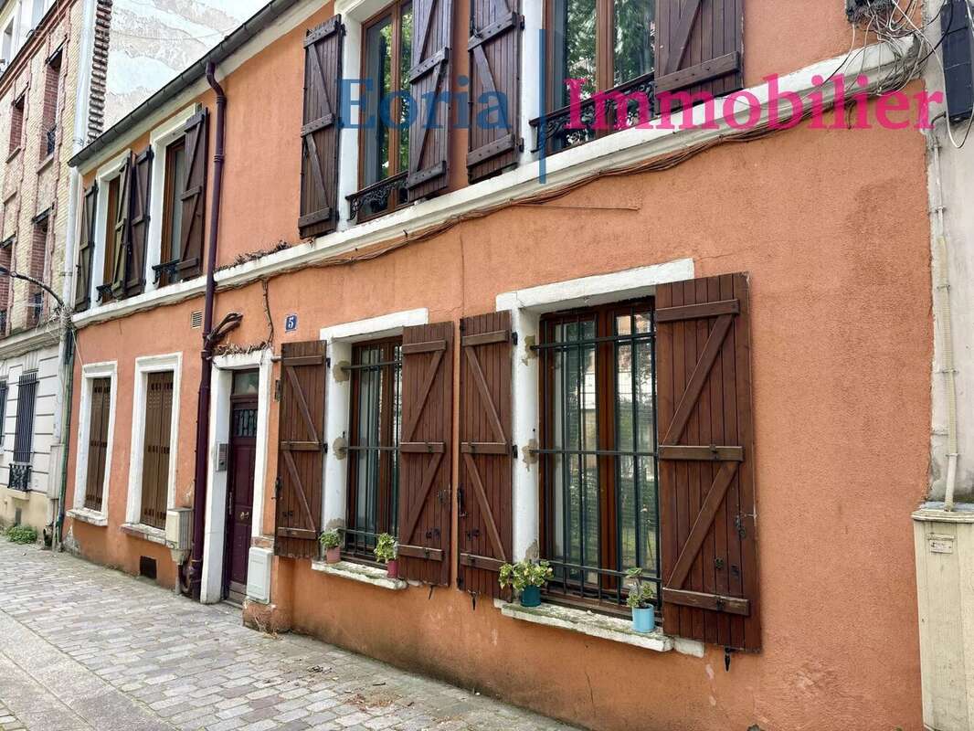 Appartement à PARIS-18E