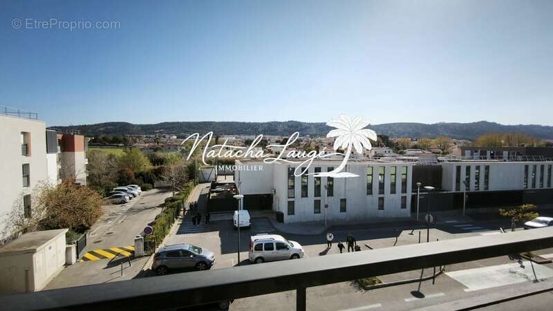 Appartement à CHATEAUNEUF-LES-MARTIGUES